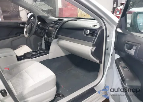 2012 Toyota Camry Le z USA, uszkodzony, nr VIN 4T1BF1FK2CU070050